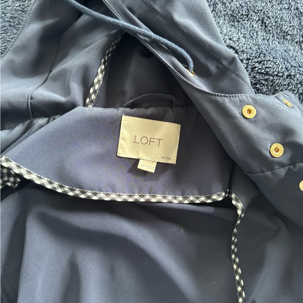 Loft raincoat